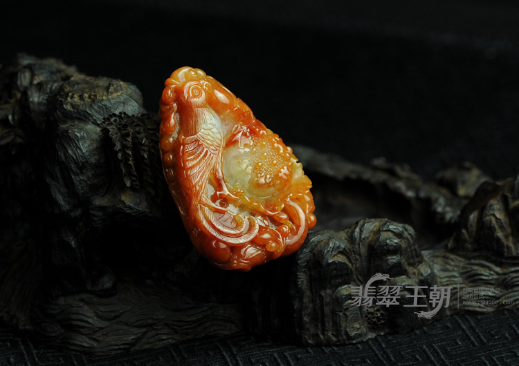 糯冰种红翡缅甸翡翠英明神武挂件