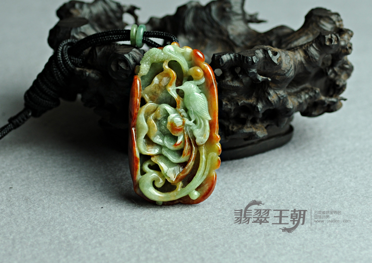 糯冰种三彩缅甸翡翠玉兰花开挂件