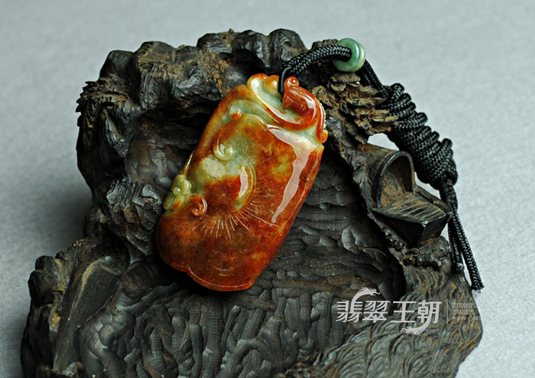 糯冰种三彩缅甸翡翠玉兰花开挂件