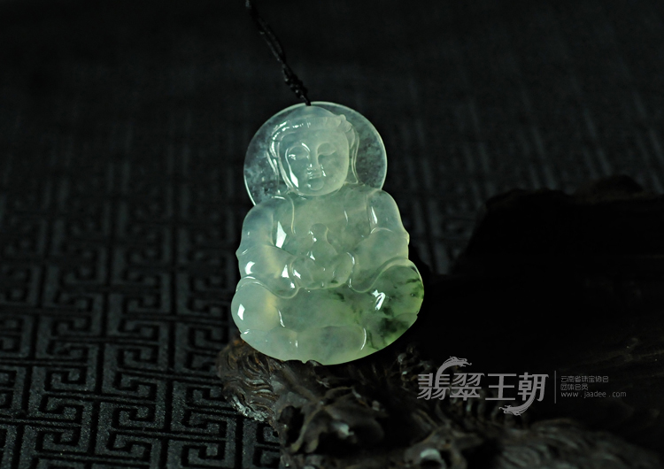 冰种飘花缅甸翡翠观音挂件