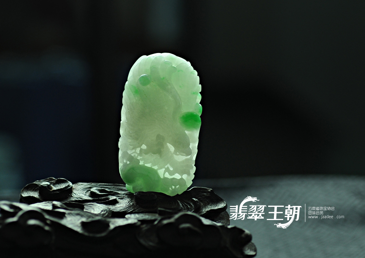 糯冰种飘翠缅甸翡翠大展宏图挂件
