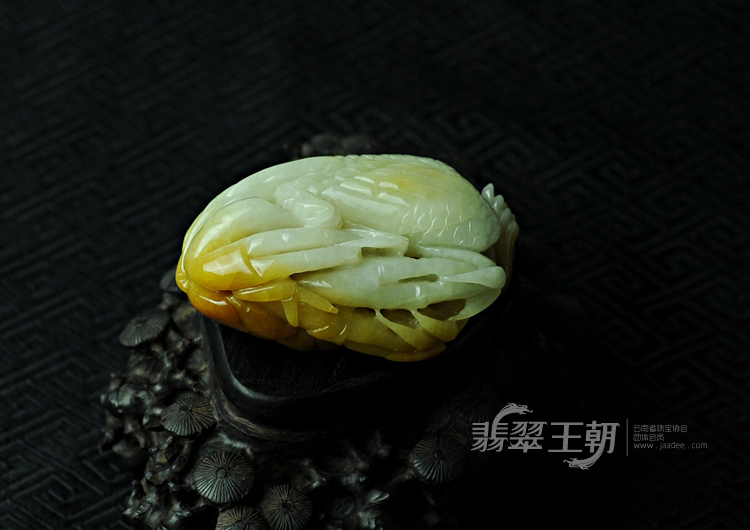 feicui细糯种红黄翡缅甸翡翠英明神武手玩件