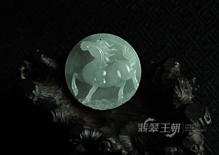 糯冰种缅甸翡翠马牌挂件