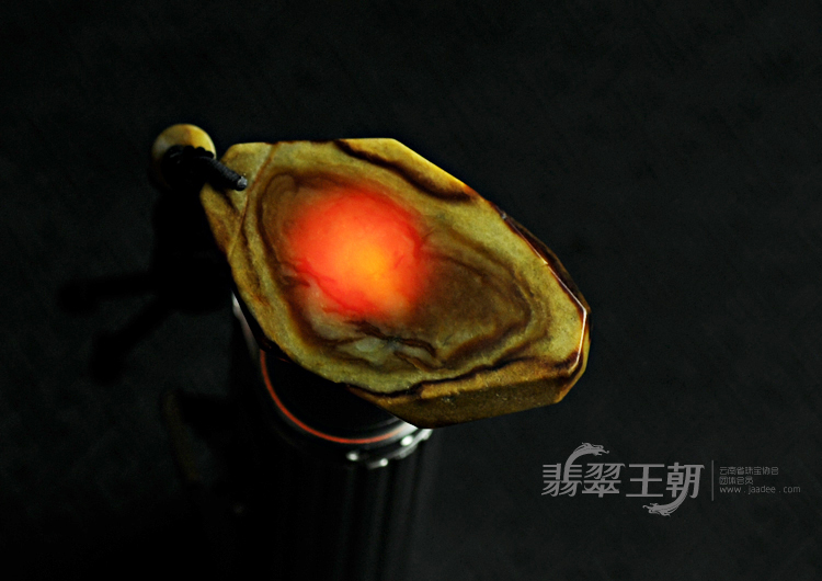 细糯种红黄翡缅甸翡翠“年轮”挂件