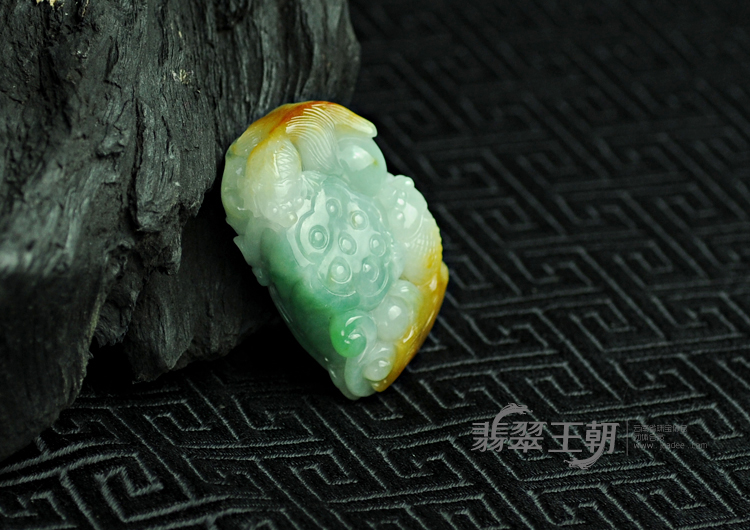 糯冰种三彩缅甸翡翠金玉满堂挂件