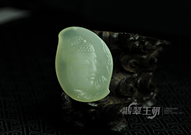 冰种白色缅甸翡翠释迦牟尼挂件