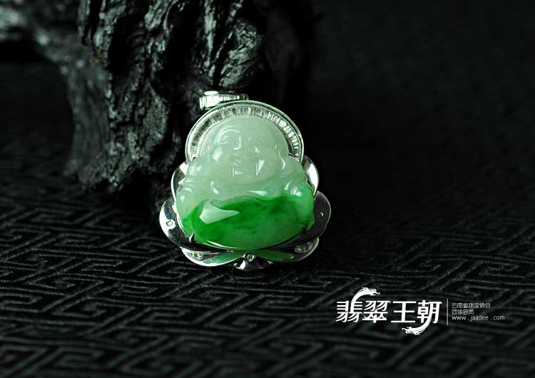 糯冰种飘翠缅甸翡翠镶白金玉佛挂件