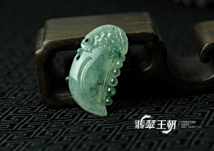 冰种飘花缅甸翡翠辟邪剑挂件