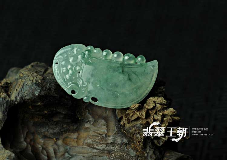 冰种飘花缅甸翡翠辟邪剑挂件