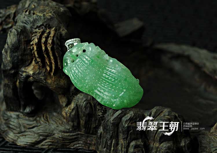 冰种翠色缅甸翡翠生意兴隆挂件