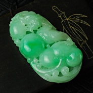 细糯种飘翠缅甸翡翠龙行如意挂件