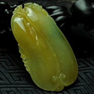 糯冰种黄翡缅甸翡翠福瓜挂件