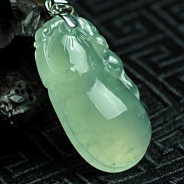 冰玻种晴水缅甸翡翠福瓜挂件