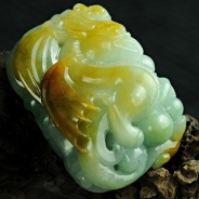 糯冰种三彩缅甸翡翠飞龙在天挂件