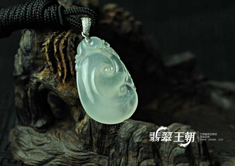 老坑冰玻种缅甸翡翠如意挂件