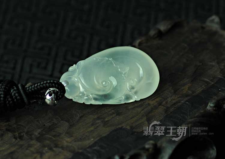 老坑冰玻种缅甸翡翠如意挂件