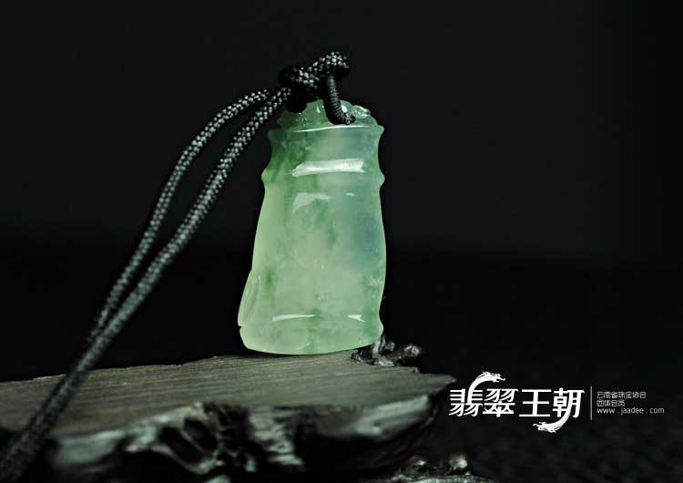 冰玻种飘花缅甸翡翠节节高挂件