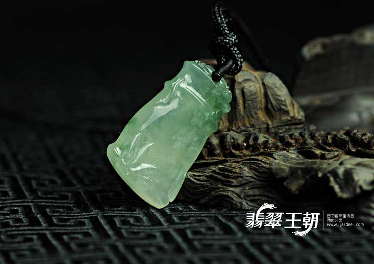 冰玻种飘花缅甸翡翠节节高挂件