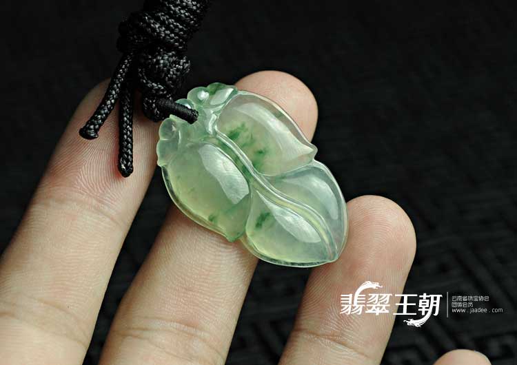 冰种飘花缅甸翡翠叶子挂件