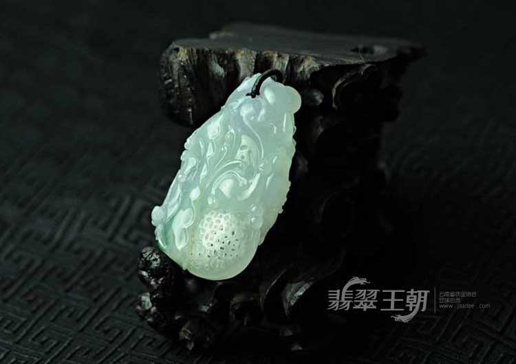 冰种紫罗兰飘花缅甸翡翠“平步青云”挂件
