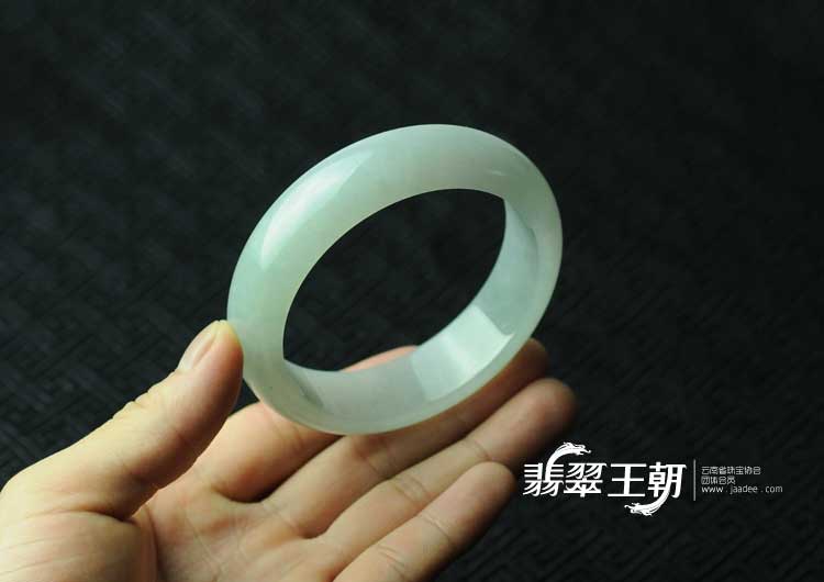 糯冰种紫罗兰晴水缅甸翡翠手镯（61.2）