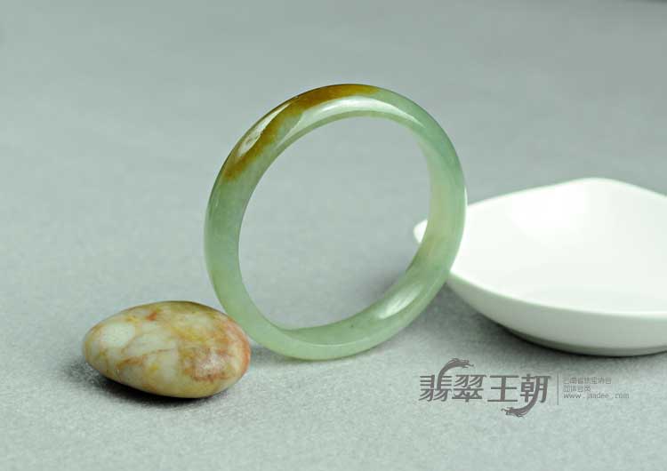 糯冰种黄翡缅甸翡翠手镯（57.8）