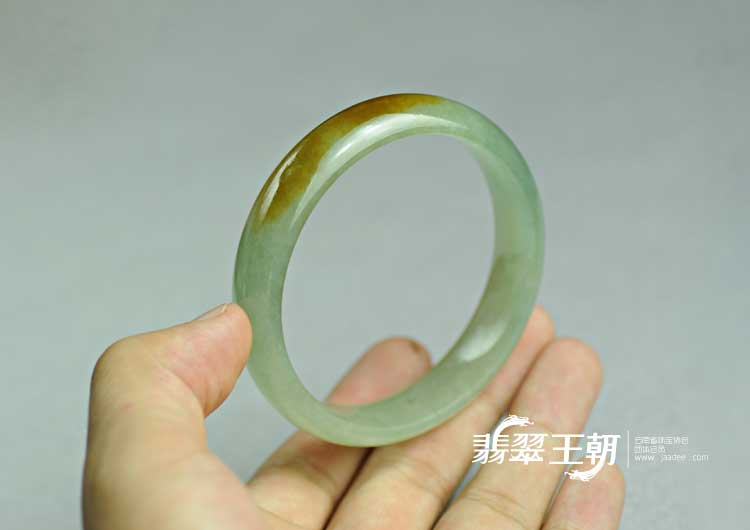 糯冰种黄翡缅甸翡翠手镯（57.8）