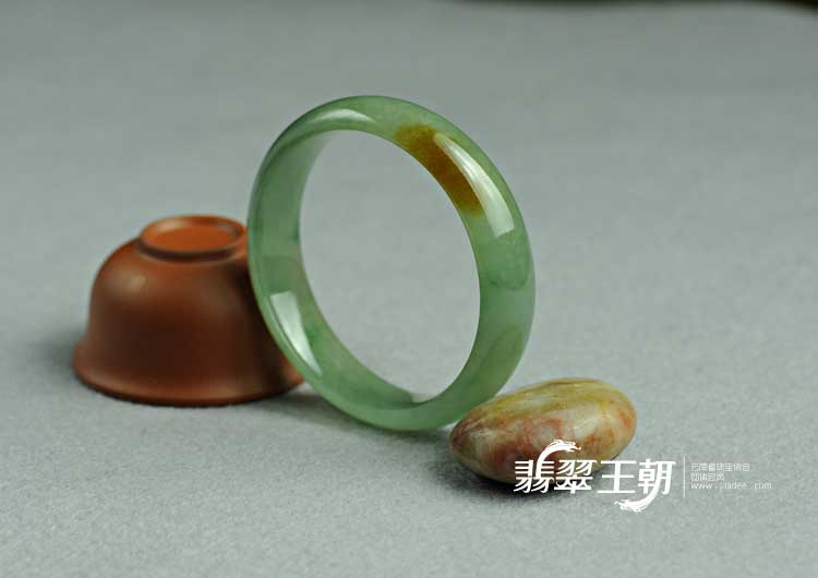 糯冰种黄翡缅甸翡翠手镯（57.9）