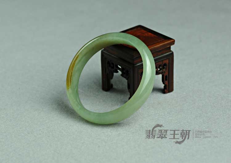 糯冰种黄翡缅甸翡翠手镯（57.8）