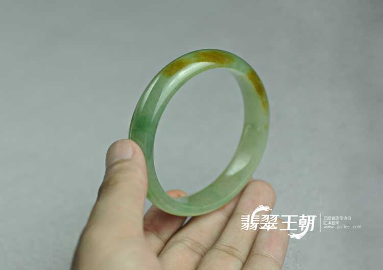 糯冰种黄翡缅甸翡翠手镯（58）