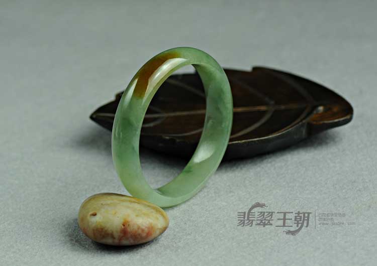 糯冰种黄翡缅甸翡翠手镯（58）