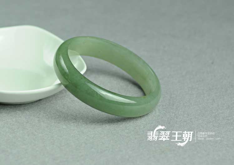 糯冰种晴水缅甸翡翠手镯（58）