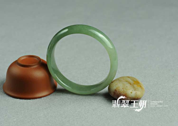 糯冰种晴水缅甸翡翠手镯（58）