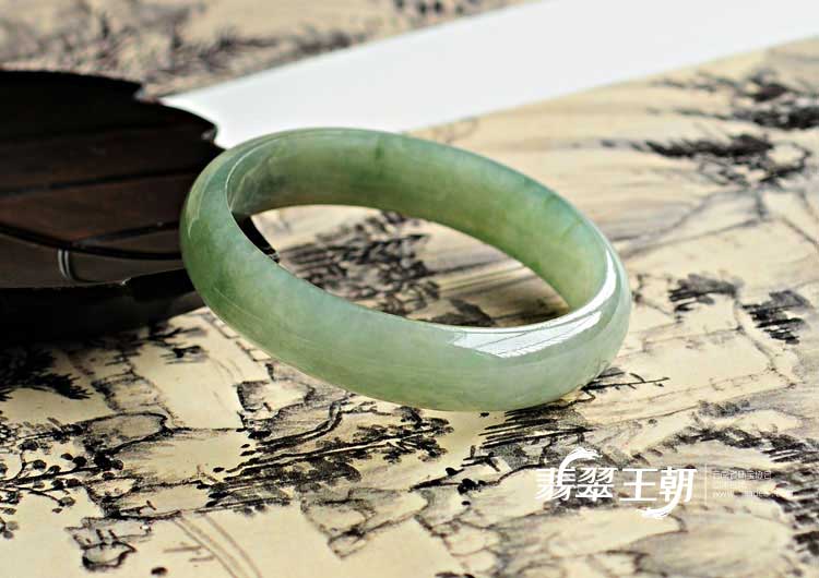 糯冰种黄翡缅甸翡翠手镯（57.9）