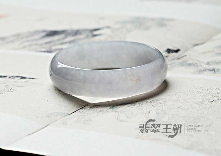 糯冰种紫罗兰缅甸翡翠贵妃镯（51.2—47）