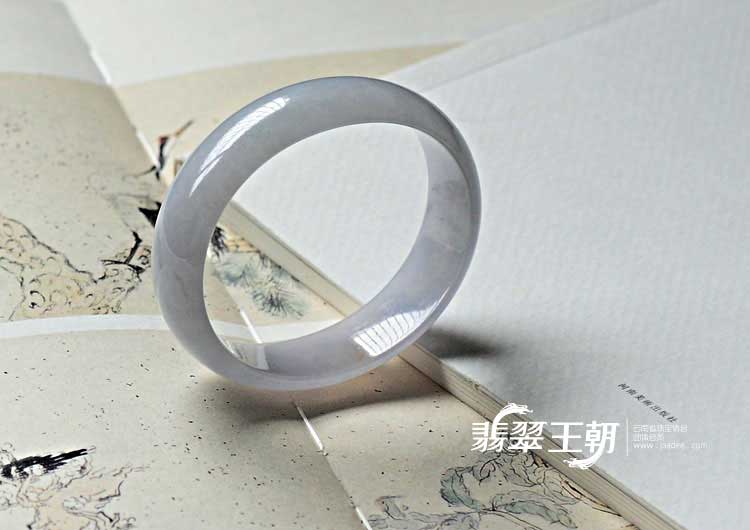 糯冰种紫罗兰缅甸翡翠贵妃镯（51.2—47）