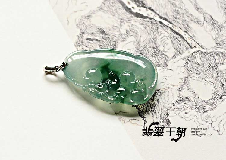 冰种飘翠缅甸翡翠如意挂件
