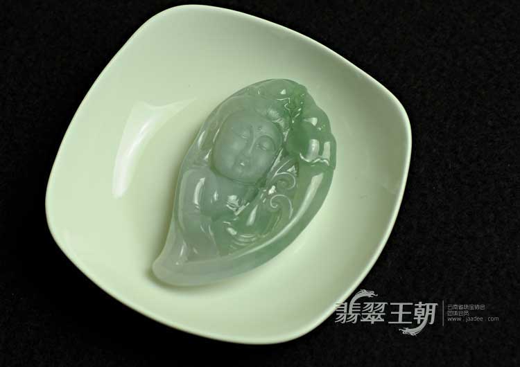 糯冰种晴水缅甸翡翠观音头挂件