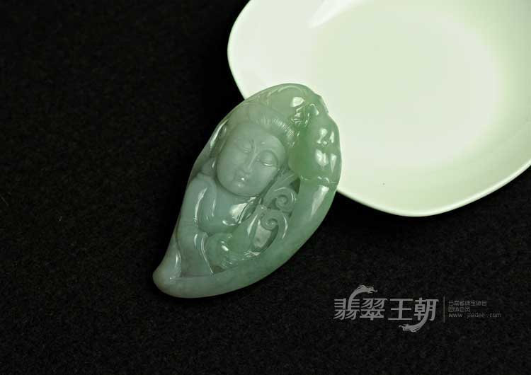 糯冰种晴水缅甸翡翠观音头挂件