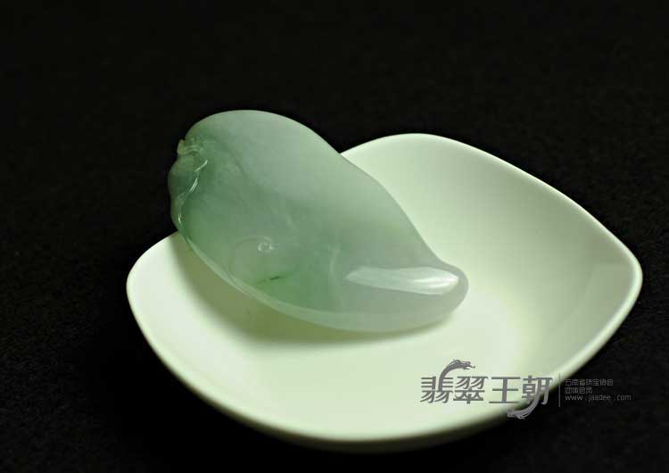糯冰种晴水缅甸翡翠观音头挂件