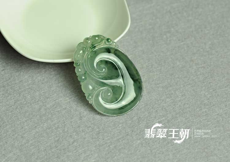 冰种飘花缅甸翡翠如意挂件