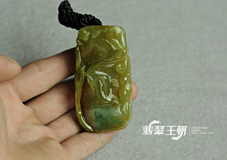 糯冰种黄翡缅甸翡翠节节高挂件