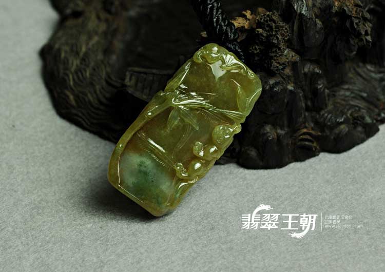 糯冰种黄翡缅甸翡翠节节高挂件