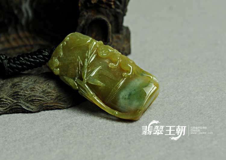 糯冰种黄翡缅甸翡翠节节高挂件