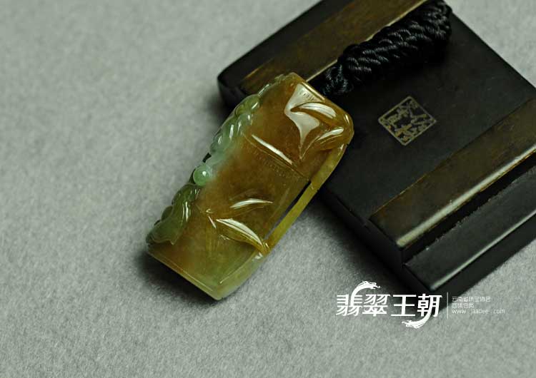 糯冰种黄翡缅甸翡翠节节高挂件