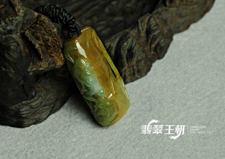 糯冰种黄翡缅甸翡翠节节高挂件