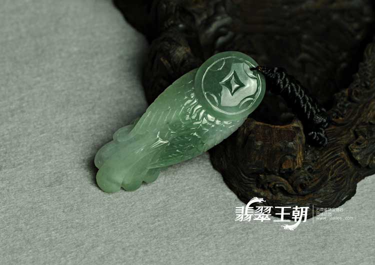 糯冰种晴水缅甸翡翠英明神武挂件