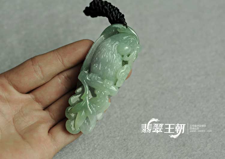 糯冰种晴水缅甸翡翠英明神武挂件