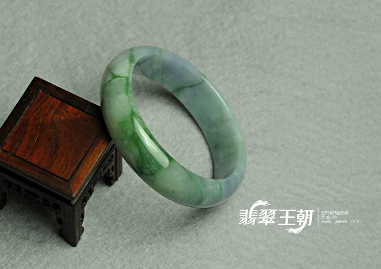 糯冰种紫罗兰飘花缅甸翡翠手镯（60mm)