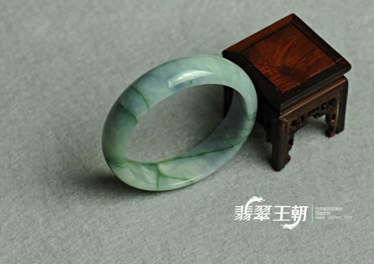 糯冰种紫罗兰飘花缅甸翡翠手镯（60mm)